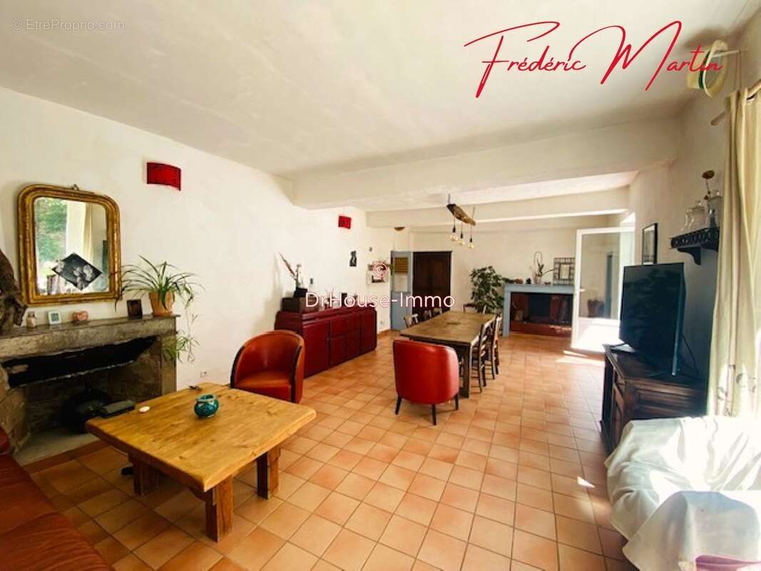 Maison à L&#039;ESTRECHURE