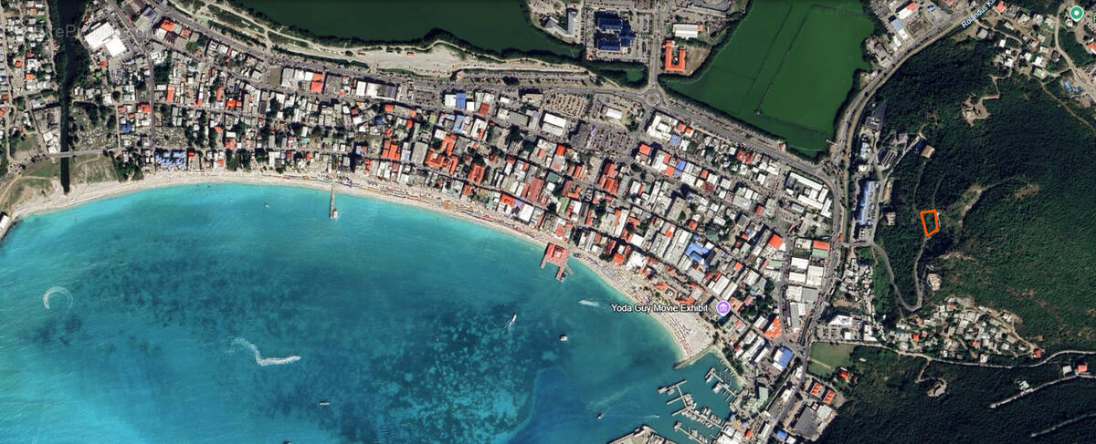 Terrain à SAINT-MARTIN