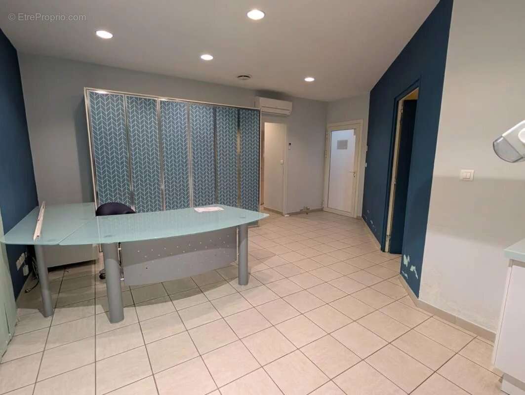 Appartement à BAGNOLS-SUR-CEZE