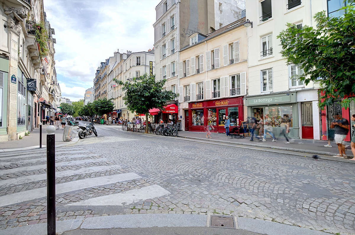 Appartement à PARIS-18E