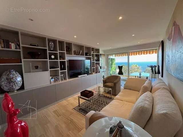 Appartement à VALLAURIS