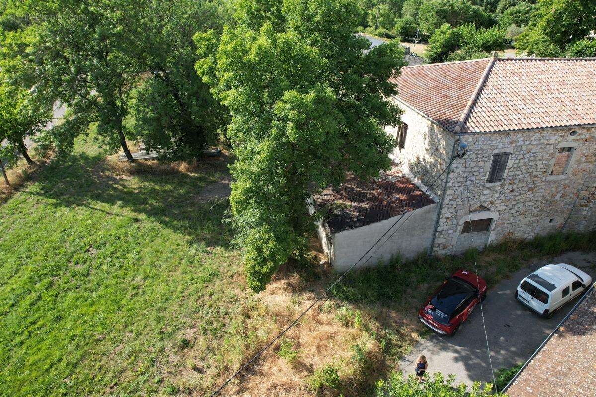 Maison à BERRIAS-ET-CASTELJAU