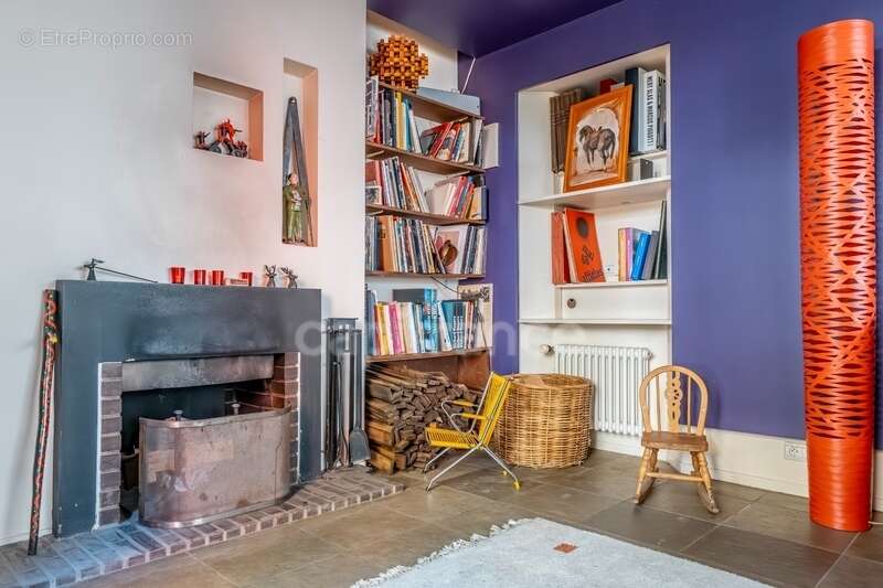 Maison à COURBEVOIE