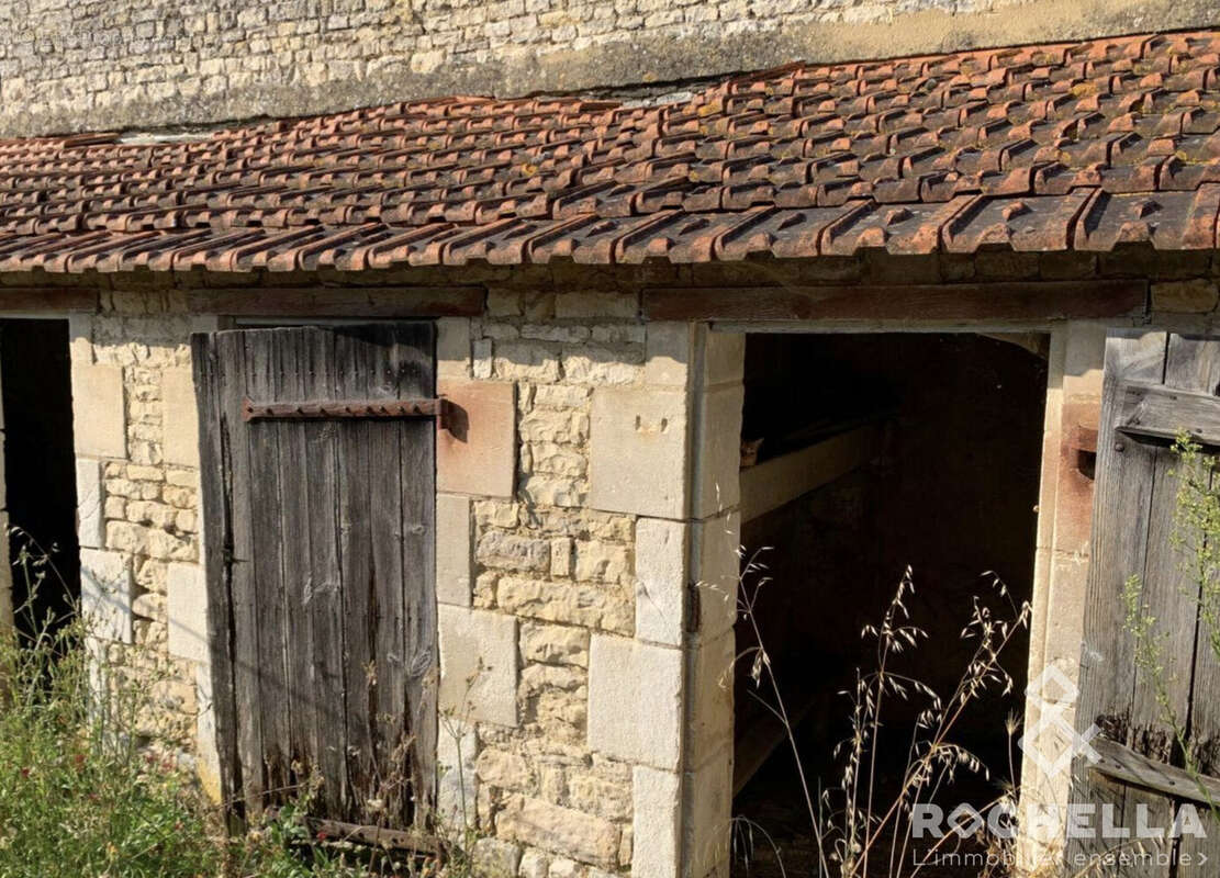Maison à AIGREFEUILLE-D&#039;AUNIS