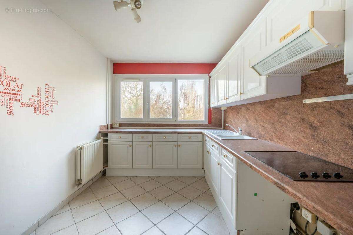 Appartement à ELANCOURT