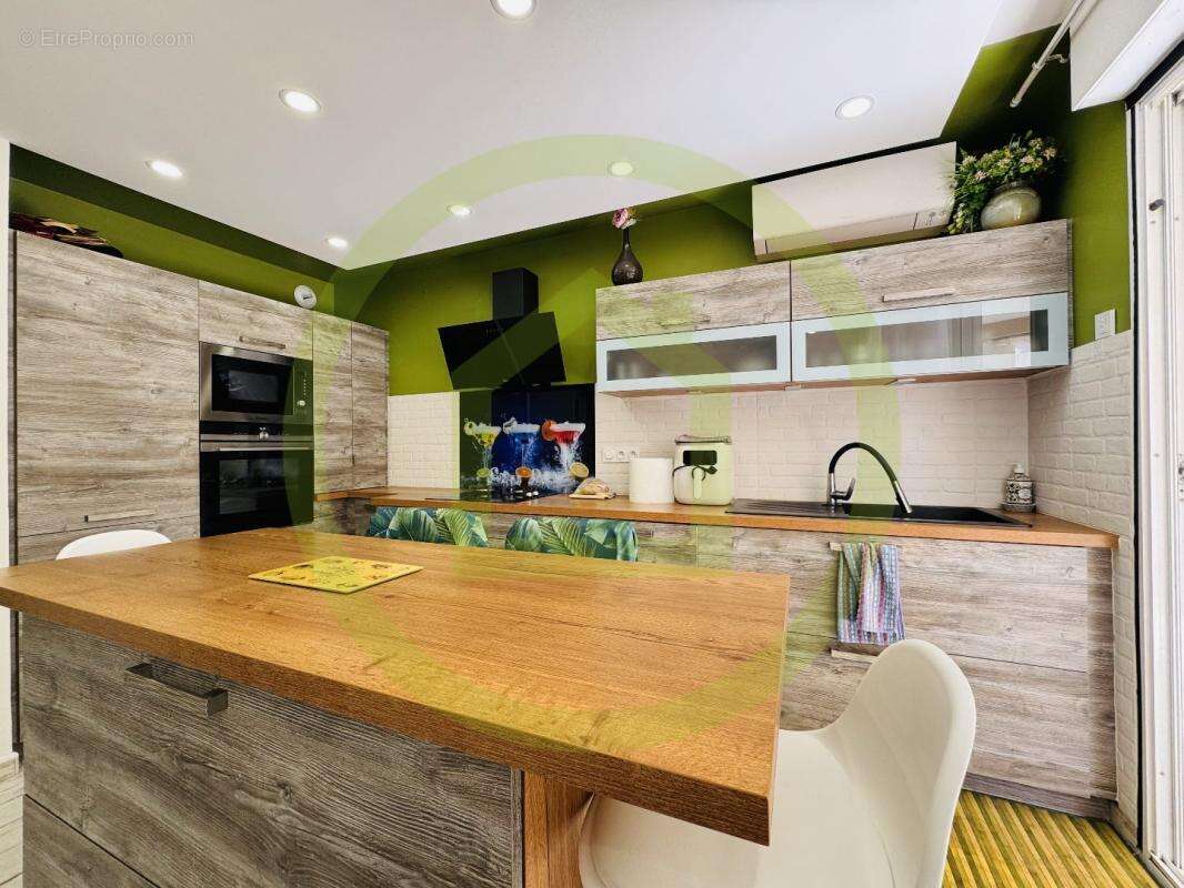 Appartement à ROQUEBRUNE-CAP-MARTIN