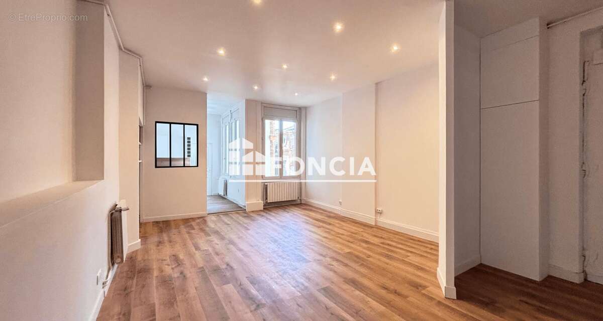 Appartement à SAINT-ETIENNE