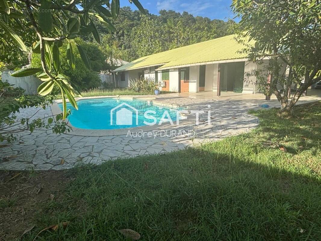 Photo 1 - Maison à REMIRE-MONTJOLY