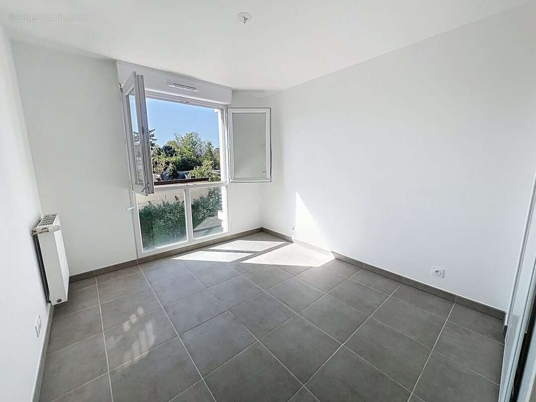 Appartement à CHENNEVIERES-SUR-MARNE