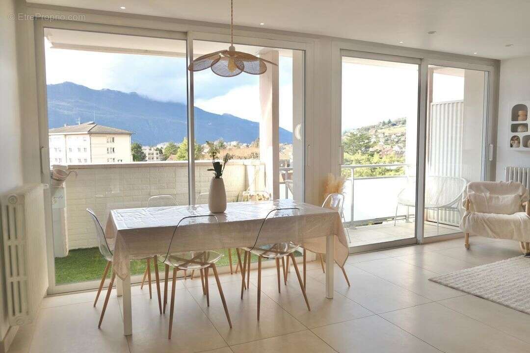 Appartement à AIX-LES-BAINS