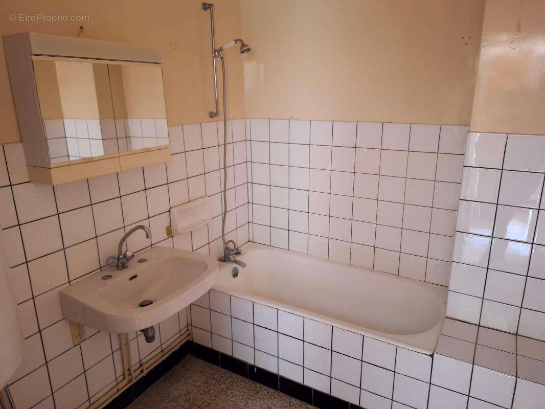 Maison à MONTFAUCON