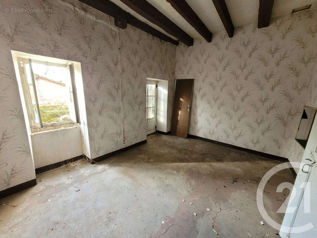 Maison à LES CABANNES