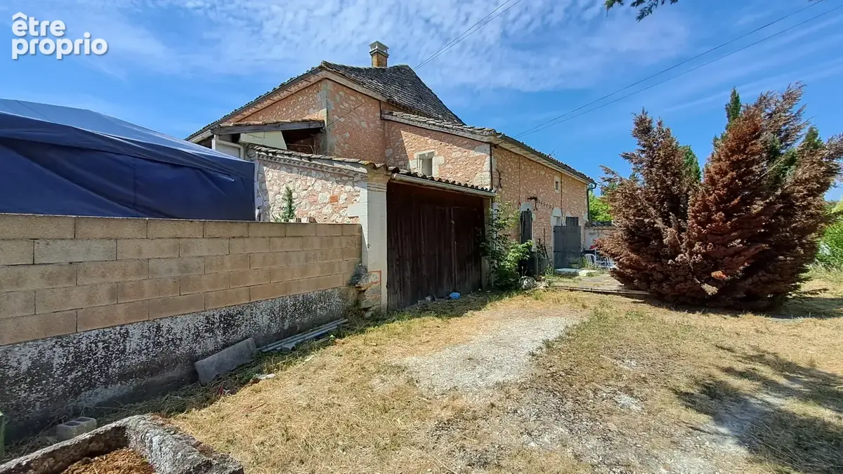 Ensemble immobilier de 4 logements en pierres sur une parcelle de 3109 m2. IDEAL INVESTISSEMENT LOCATIF. - photo 9