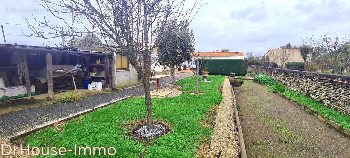 Maison à PUYRAVAULT