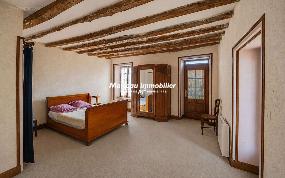 Maison 144 m² à La Guierche  - photo 8