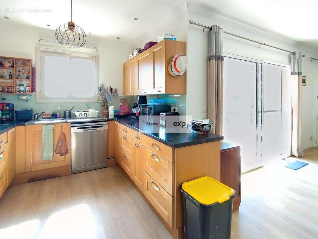 Maison à CASTELNAU-MONTRATIER