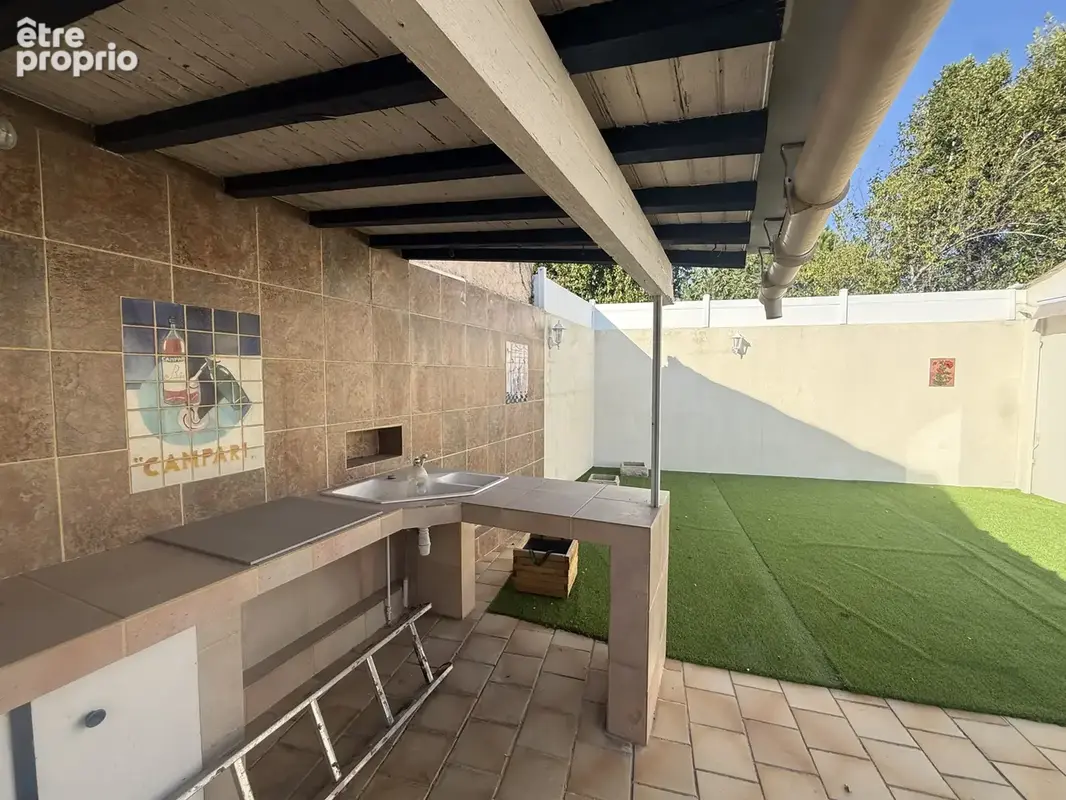 Saint Cybard -Angouleme : RARE Sur le Secteur maison de plain-pied de 145m2 a Rafraichir - photo 4
