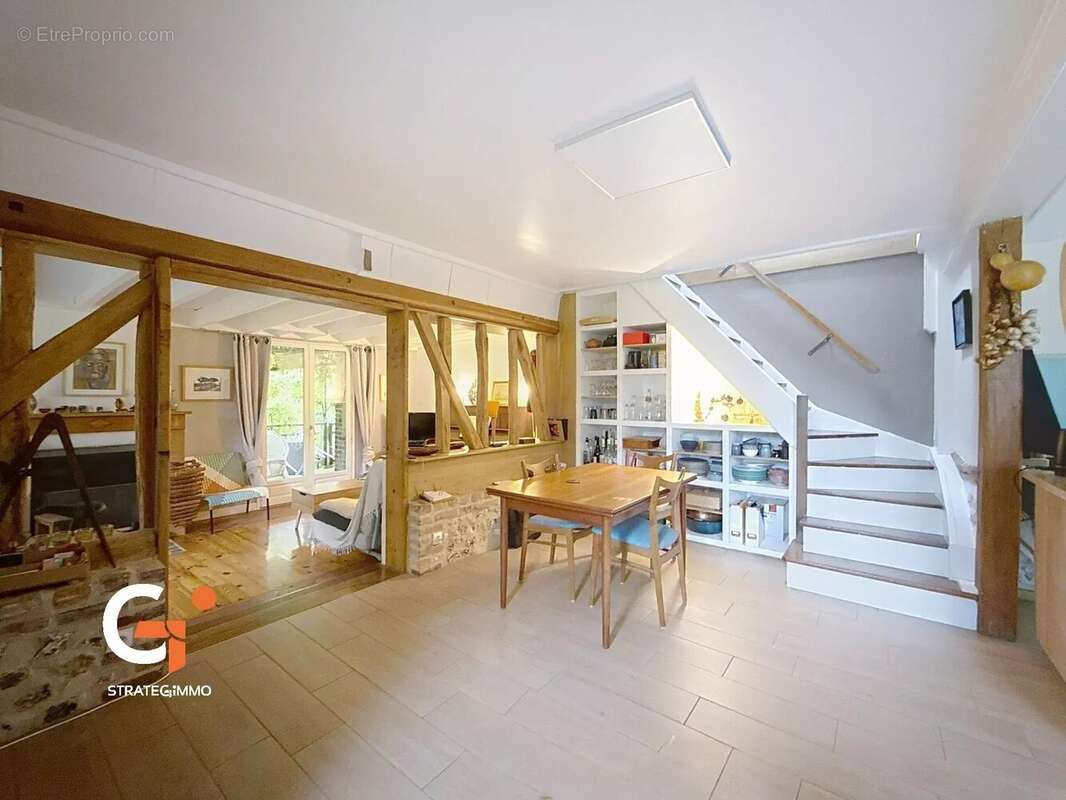 Maison à AMFREVILLE-LES-CHAMPS