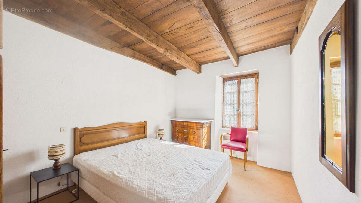 Maison en pierre avec jardin Calme, charme et beau potentiel d'aménagement - photo 5