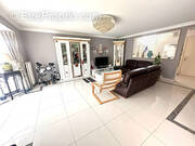 Maison à BUSSY-SAINT-GEORGES