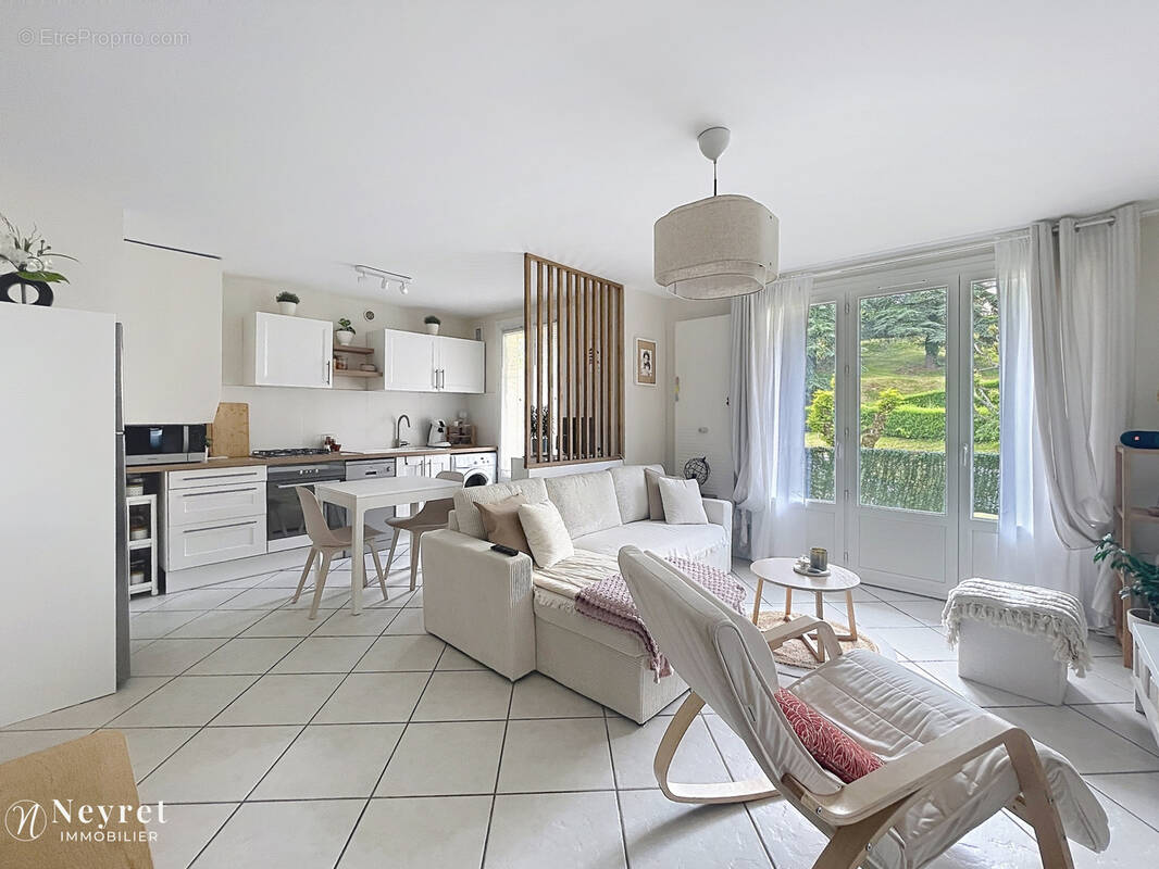 Appartement à SAINT-ETIENNE