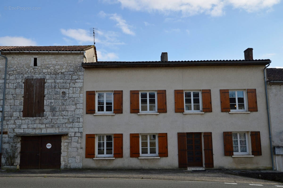 Maison à DURAS