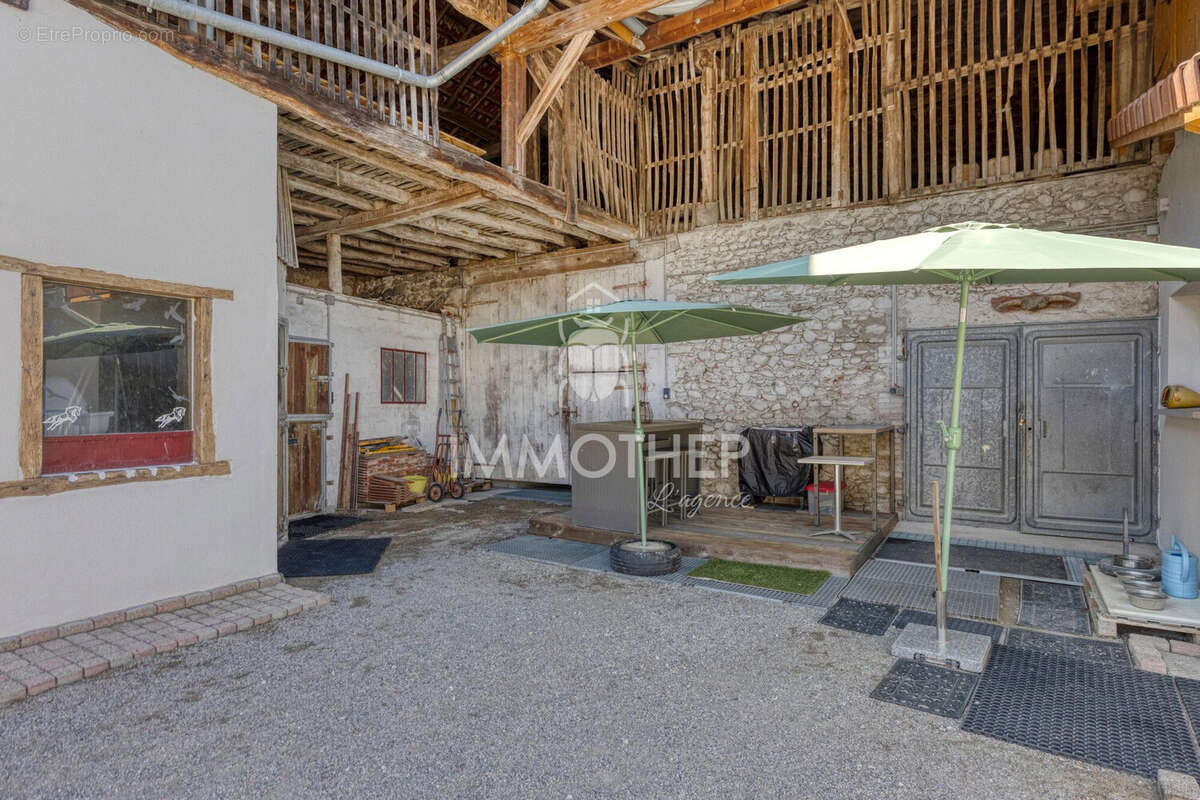 Maison à IZEAUX