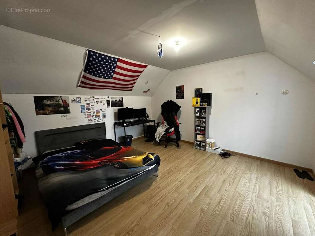 Maison à SAINT-LAURENT-DE-LIN