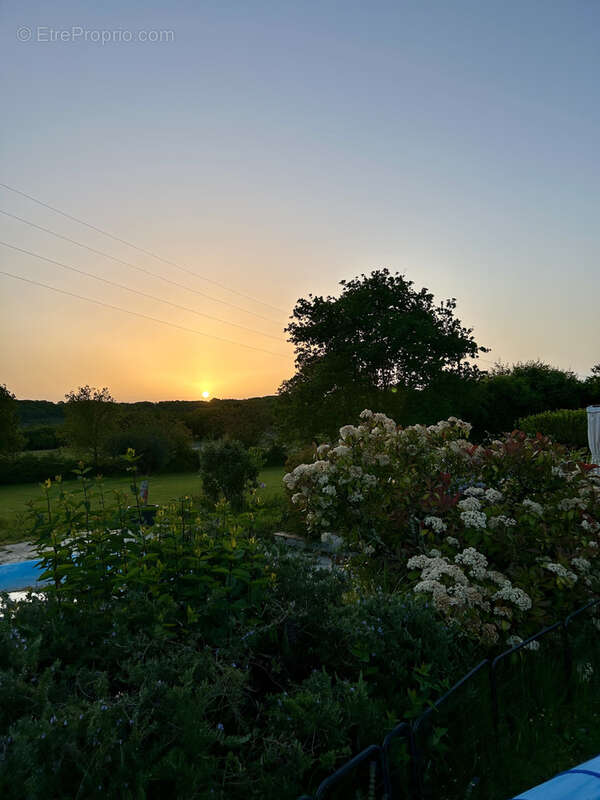 Maison à MONTAIGU-DE-QUERCY