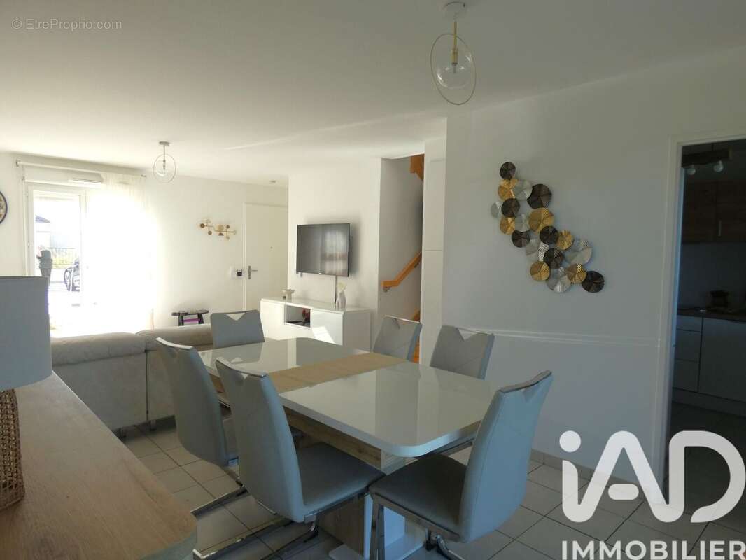 Photo 5 - Maison à TACOIGNIERES