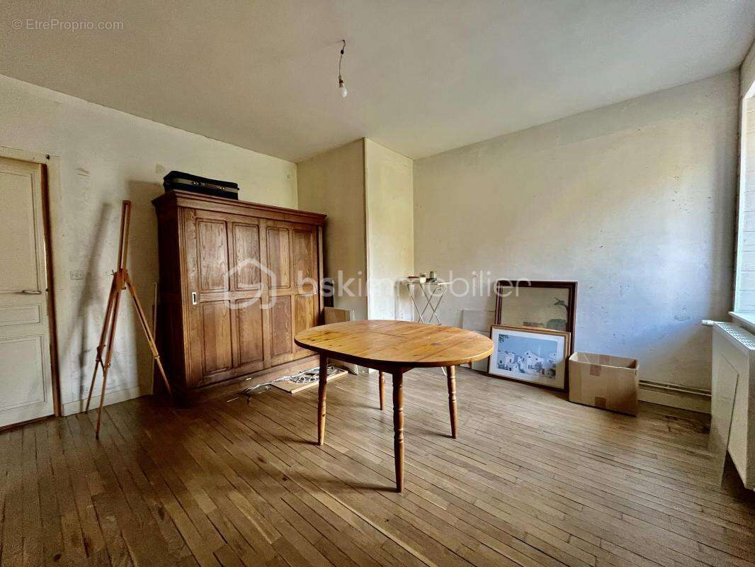 Maison à CLERMONT-EN-ARGONNE