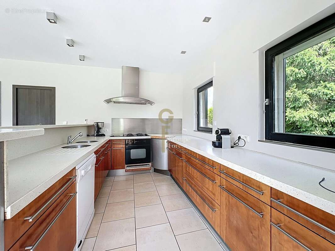 Maison 231 m² à Aix  - photo 8