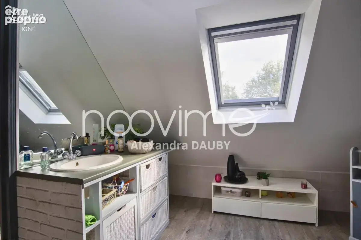 [Laura] - Maison 4 chambres, sous-sol, parcelle de 1 800 m2 - photo 10