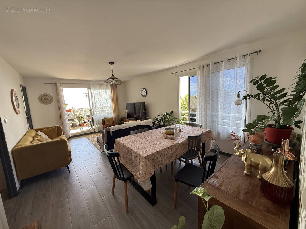 Appartement à SAINT-DENIS