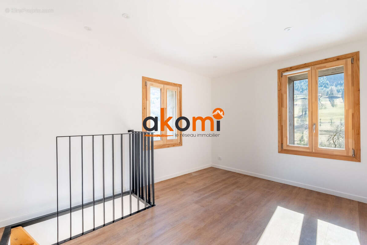 Appartement à LES VILLARDS-SUR-THONES