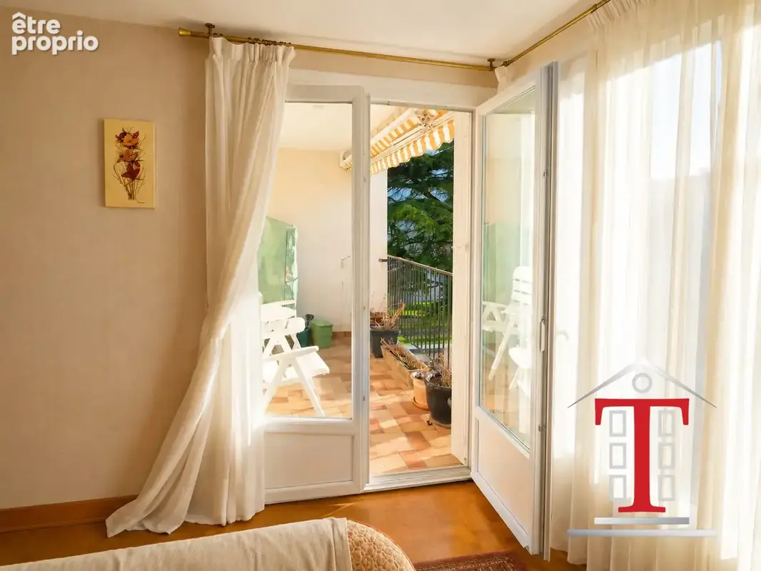 Loggia avec vue sur verdure - Appartement à ANGERS