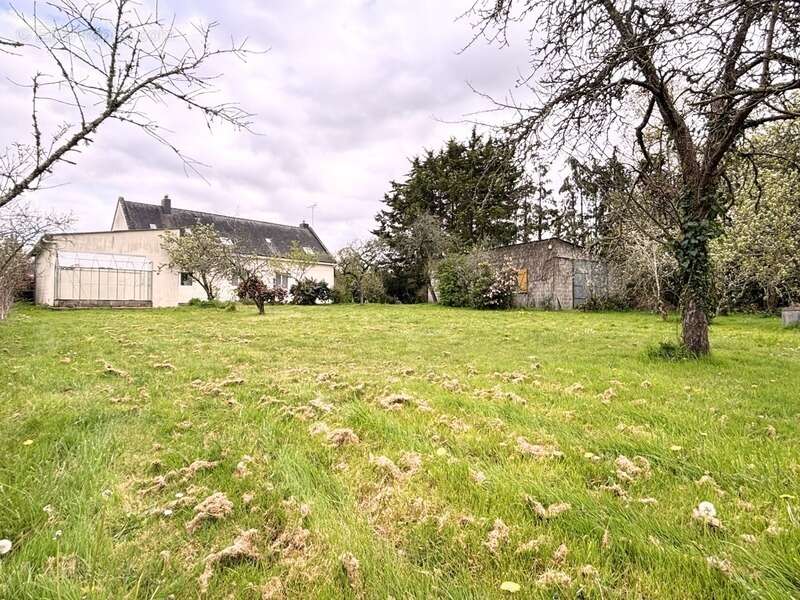 Maison 208m² - 6 Chambres - DEPENDANCES - TERRAIN 2100m² - photo 2