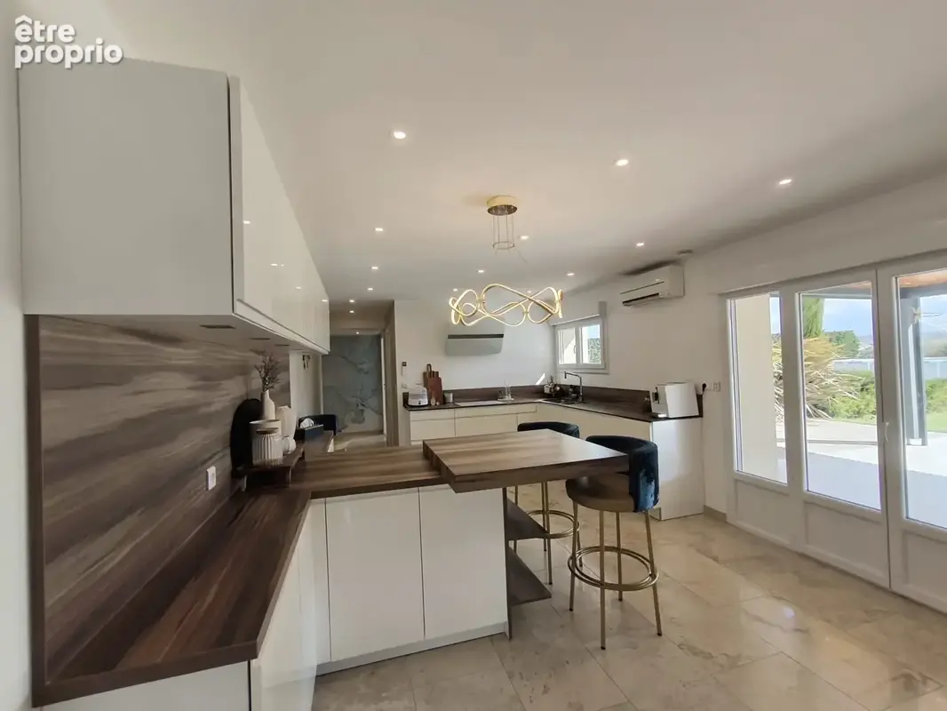 Etoile. maison de famille de 270 m2. renovee en totalite. modulable. parc clos de 5030 m2 - photo 14