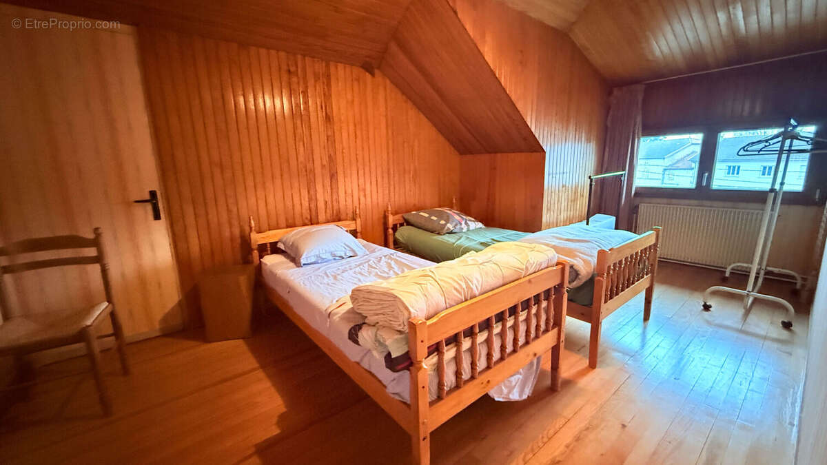 Maison à MENIL-SUR-BELVITTE