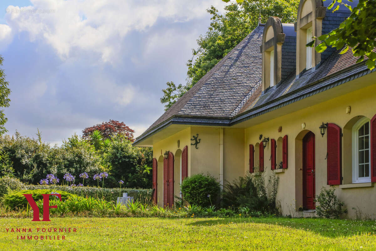 Maison à DIRINON