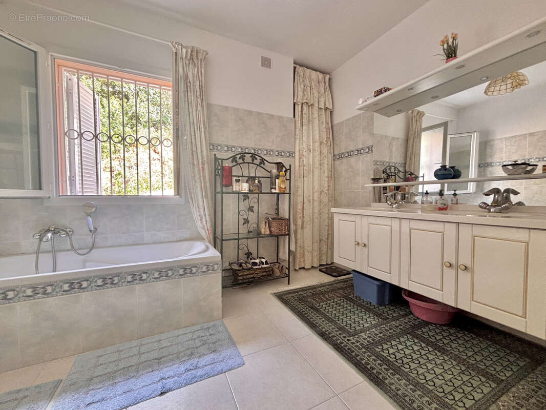 Maison à ROQUEBRUNE-CAP-MARTIN