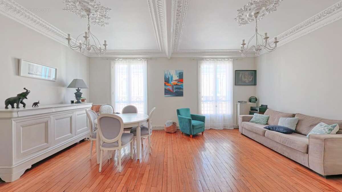 Appartement à SAINT-MAUR-DES-FOSSES