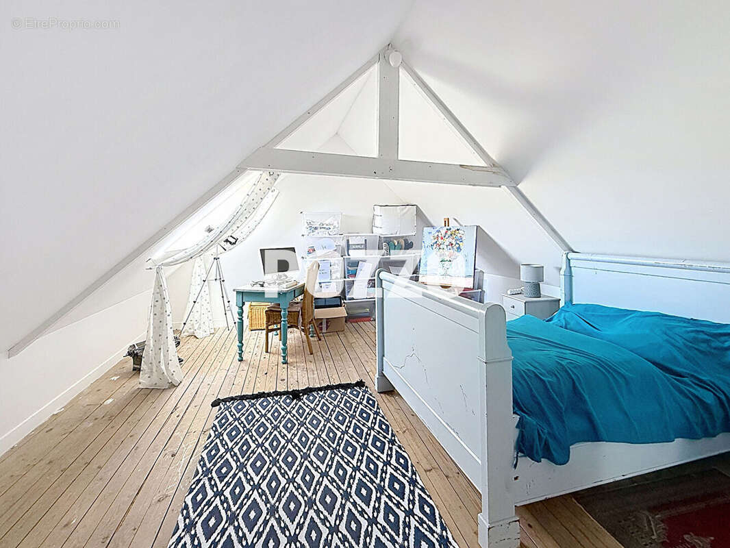 Maison à JULLOUVILLE