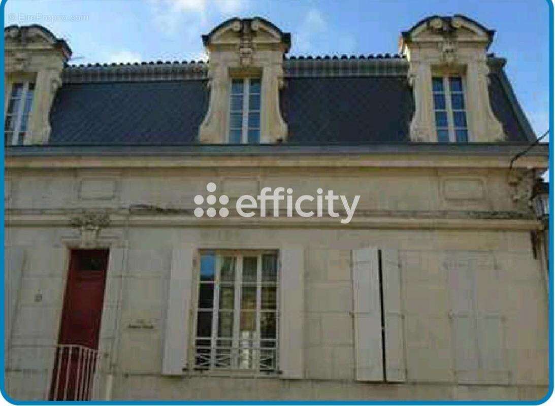 Appartement à SAINTES