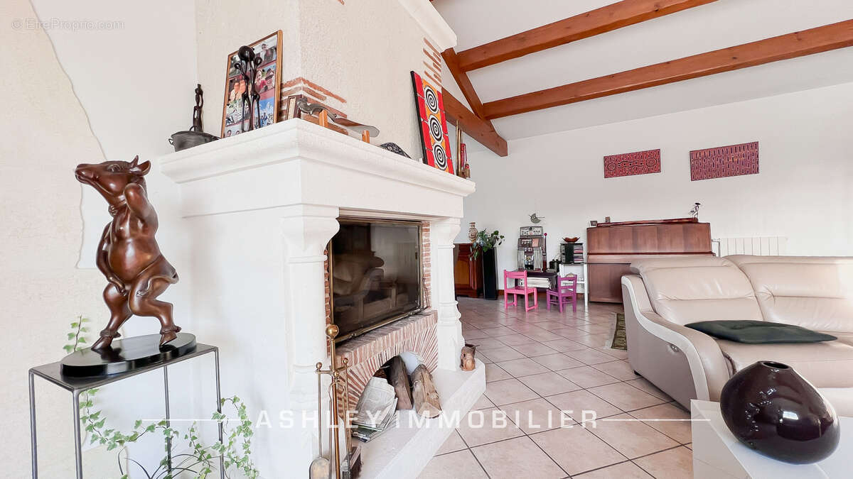 Exclusivité - à vendre 10 min de la rochelle  - maison familiale  5 chambres avec piscine et jardin2 - photo 13