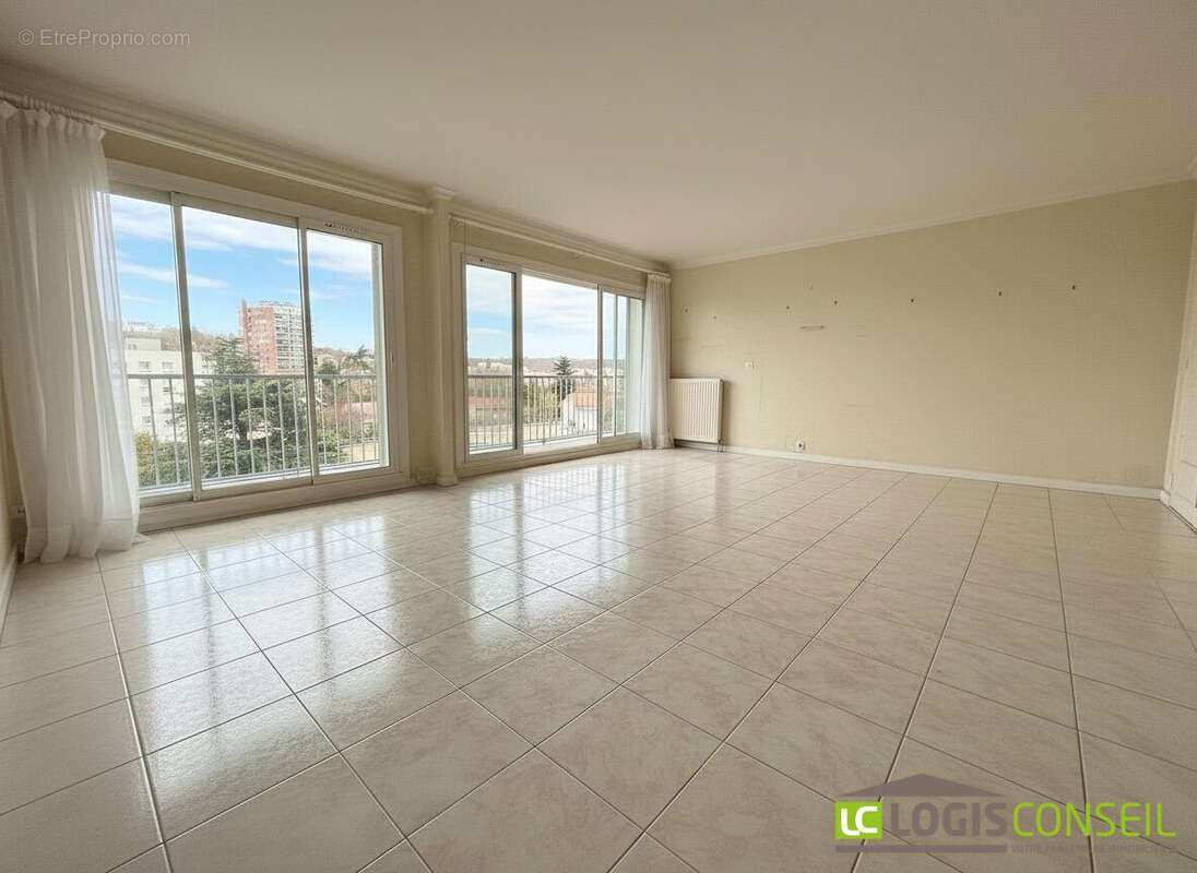 Appartement à CHATILLON