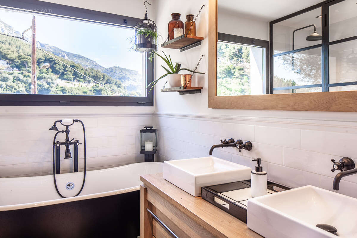 Maison à BEAUSOLEIL