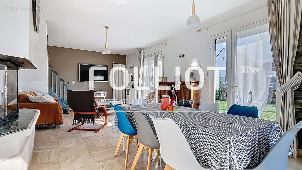 Maison à SAINT-PAIR-SUR-MER