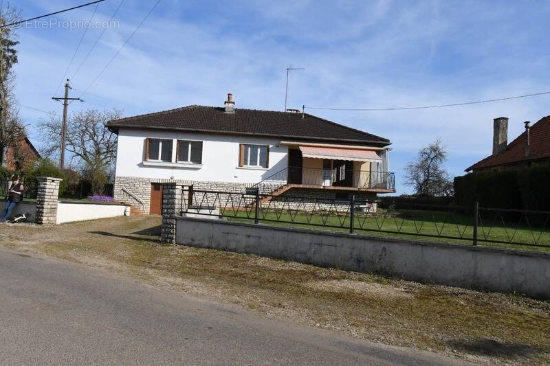 Maison à ATTRICOURT