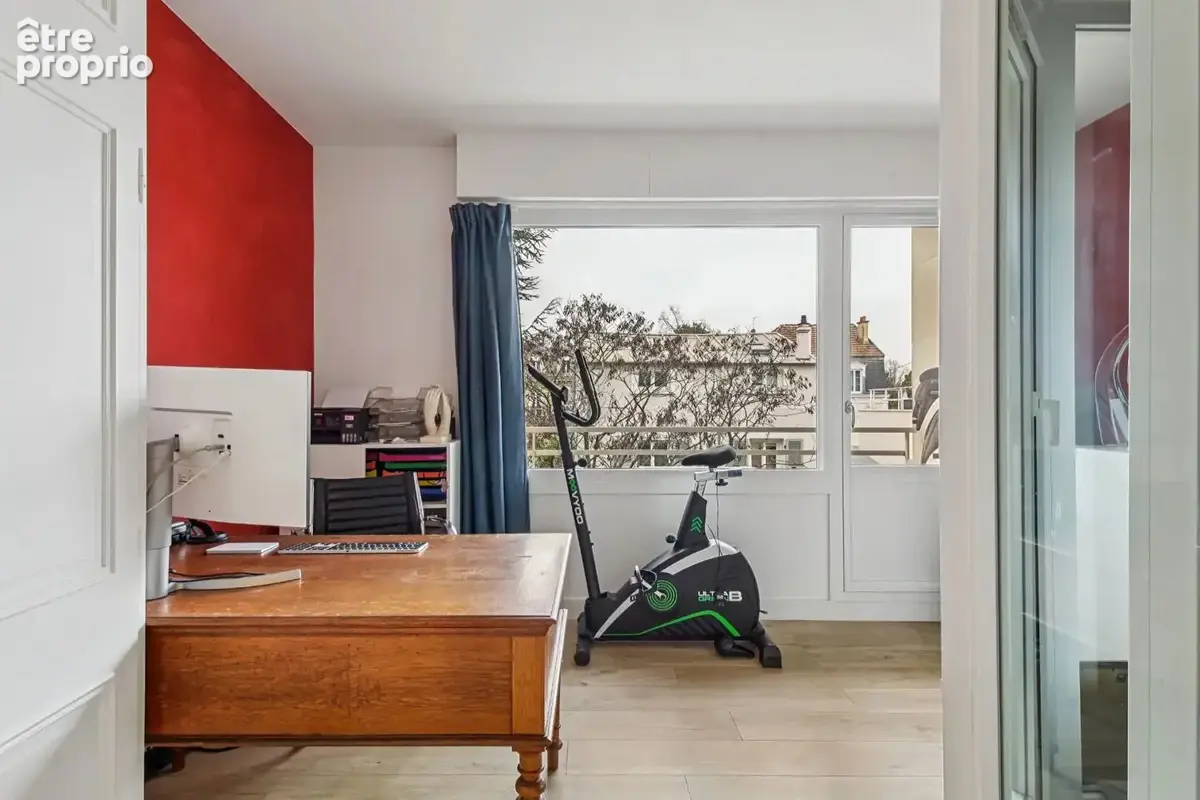 BAS DE CHATOU à 3 mn du RER appartement 5 pièces de 123.55 m² avec 3 chambres, balcon, ascenseur - photo 10